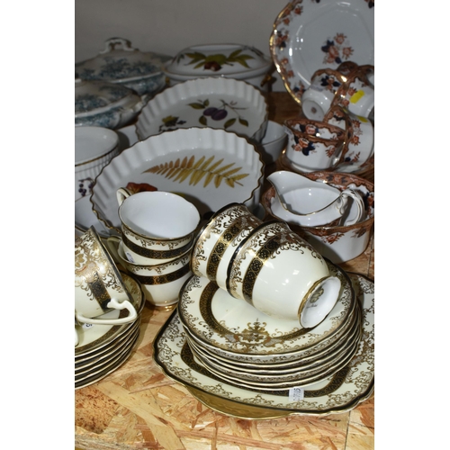 328 - A GROUP OF DINNER AND TEA WARE, to include a fifteen piece R S Poland China coffee set decorated wit... 