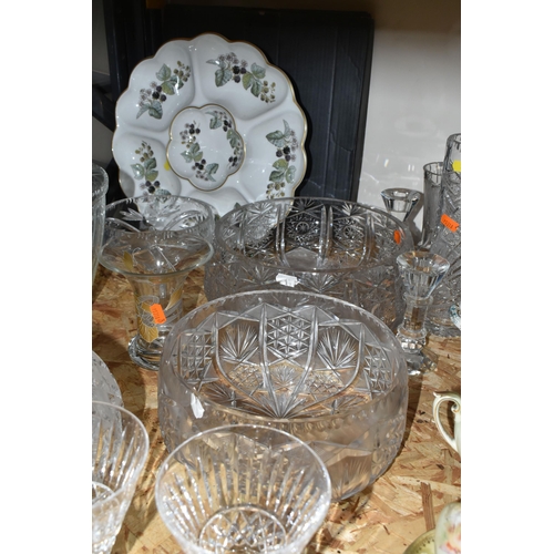 329 - A GROUP OF GLASS WARE AND CERAMICS, to include six Waterford Tramore pattern glasses: two red wine a... 