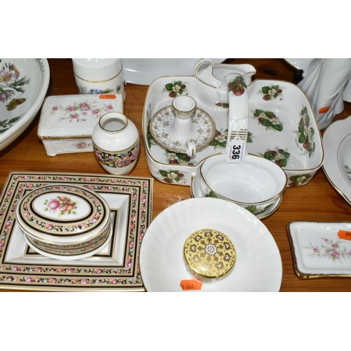 336 - A GROUP OF NAMED CERAMICS, comprising a Hammersley strawberry set, a Spode 'Fleur De Lys Gold' chamb... 