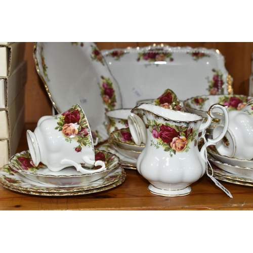 338 - A GROUP OF ROYAL ALBERT 'OLD COUNTRY ROSES' PATTERN TEAWARE, comprising a cake plate, sandwich plate... 