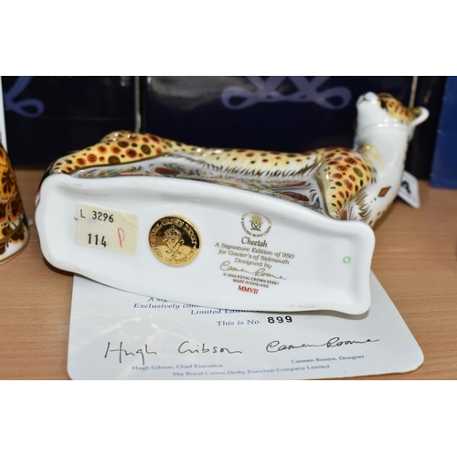 364 - A BOXED ROYAL CROWN DERBY LIMITED EDITION 'CHEETAH' PAPERWEIGHT, for Goviers of Sidmouth, with certi... 