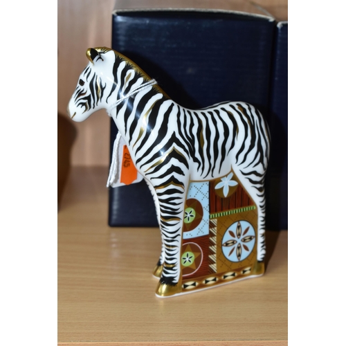 387 - A BOXED ROYAL CROWN DERBY 'ZEBRA BABY' PAPERWEIGHT, with gold stopper, red printed backstamp and dat... 