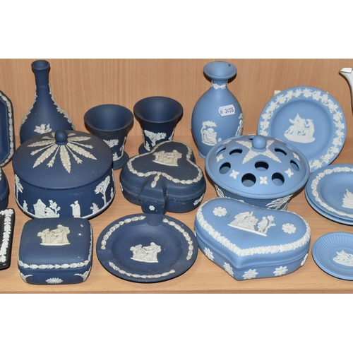 395 - A GROUP OF WEDGWOOD JASPERWARE AND OTHER CERAMICS, comprising nineteen pieces of pale blue, navy blu... 