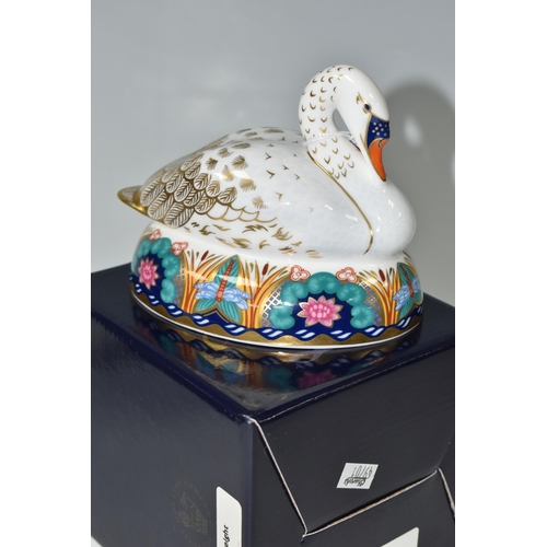 405 - A BOXED ROYAL CROWN DERBY 'SWAN' PAPERWEIGHT, having a gold stopper, red printed backstamp and date ... 