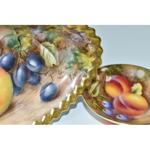 423 - TWO ROYAL WORCESTER TRINKET DISHES, comprising an oval trinket dish decorated with fallen fruit and ... 