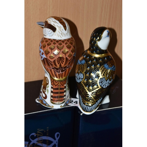 424 - TWO BOXED ROYAL CROWN DERBY IMARI PAPERWEIGHTS, comprising 'Kookaburra' introduced 2009 and 'Puffin'... 