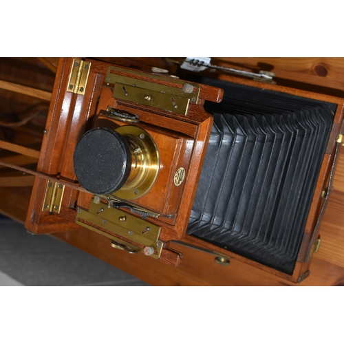 433 - A MAHOGANY FIELD CAMERA WITH STAND, Field Camera, with a Thornton Pickard shutter (1) (Condition Rep... 