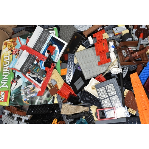 446 - A QUANTITY OF ASSORTED LOOSE MODERN LEGO,  assorted parts from various sets, also includes a small n... 