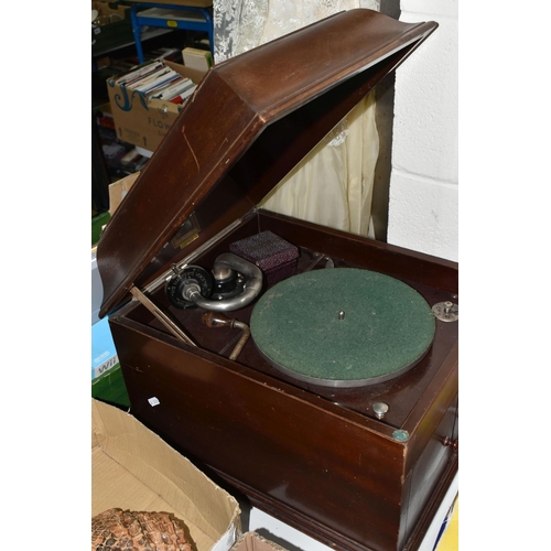 457 - AN EARLY 20TH CENTURY MAHOGANY STAINED HMV TABLE TOP GRAMOPHONE, fitted with an HMV No.4 soundbox wi... 