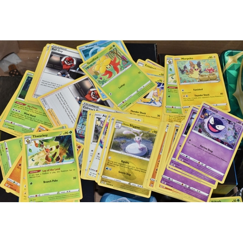 462 - OVER 500 UNIQUE ENGLISH POKEMON CARDS, primarily from the Sword & Shield era to the Scarlet & Violet... 