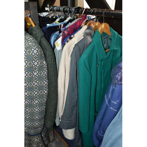 509 - A LARGE QUANTITY OF LADIES' CLOTHING, to include a vintage 100% wool 'Welsh Woollen' skirt suit in b... 