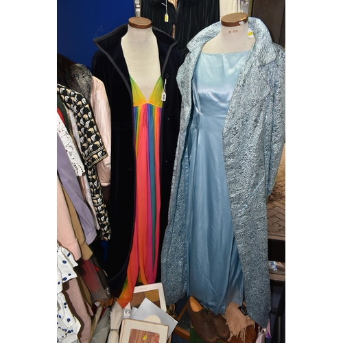 529 - THREE BOXES AND LOOSE VINTAGE CLOTHING AND ACCESSORIES, to include a collection of ladies' silk scar... 