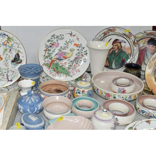 544 - ASSORTED DECORATIVE CERAMICS AND PLATES INCLUDING ROYAL DOULTON SERIES WARE, WEDGWOOD JASPER WARE, R... 