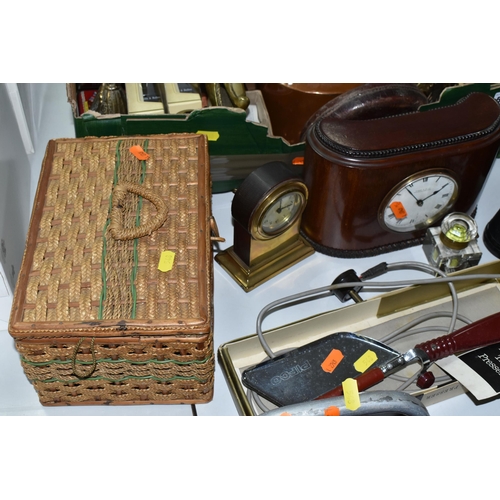 548 - A BOX AND LOOSE METALWARE AND SUNDRY ITEMS, to include two small copper kettles, a horn made from a ... 