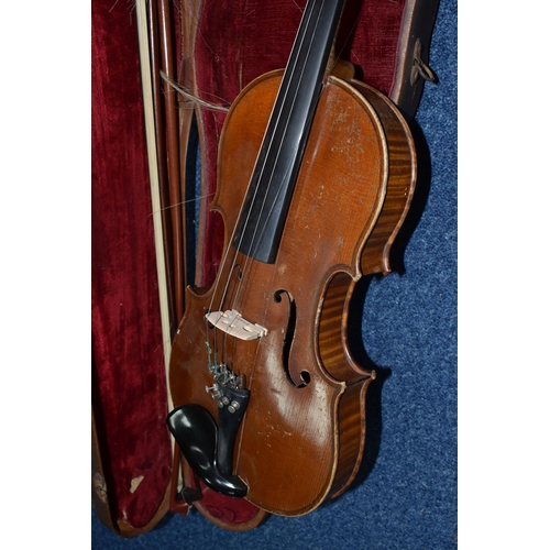 577 - A CASED LATE NINETEENTH CENTURY 3/4 SIZE VIOLIN, bearing label reading 'Lutherie Artistique, T. Baur... 