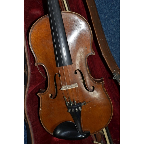 577 - A CASED LATE NINETEENTH CENTURY 3/4 SIZE VIOLIN, bearing label reading 'Lutherie Artistique, T. Baur... 