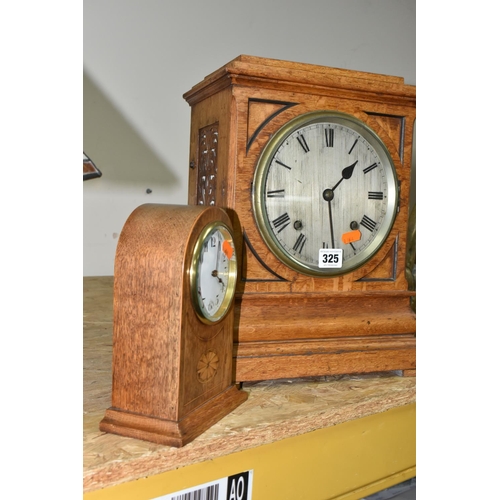 325 - A WOODEN CASED BRACKET CLOCK AND MANTEL CLOCK, the bracket clock with fretwork panels, the silvered ... 