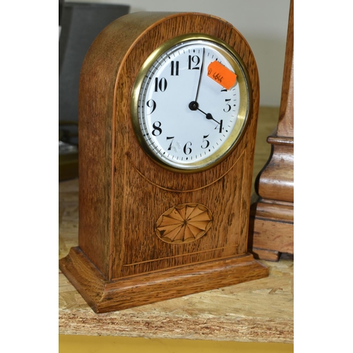 325 - A WOODEN CASED BRACKET CLOCK AND MANTEL CLOCK, the bracket clock with fretwork panels, the silvered ... 