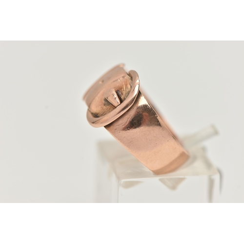 1 - AN EARLY 20TH CENTURY, 9CT GOLD BUCKLE RING, wide rose gold buckle ring, approximate width 11.5mm at... 