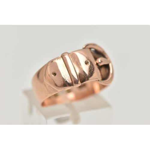 1 - AN EARLY 20TH CENTURY, 9CT GOLD BUCKLE RING, wide rose gold buckle ring, approximate width 11.5mm at... 