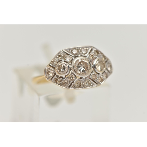 22 - AN 18CT GOLD DIAMOND RING, Art Deco style diamond ring, set to the centre with a round brilliant cut... 