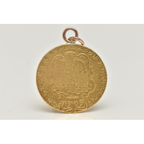 64 - A MOUNTED GUINEA COIN, 1775 George III coin, fitted with a bail and jump ring, approximate gross wei... 