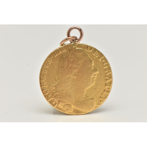 64 - A MOUNTED GUINEA COIN, 1775 George III coin, fitted with a bail and jump ring, approximate gross wei... 