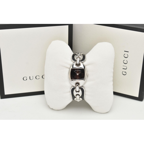 107 - A 'GUCCI' MARINA CHAIN WRISTWATCH, quartz movement, rectangular black dial signed 'Gucci', oval stai... 