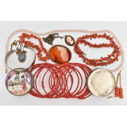 131 - A COLLECTION OF WHITE METAL CORAL, GLASS BEAD AND GEM-SET JEWELLERY, to include an expandable red gl... 