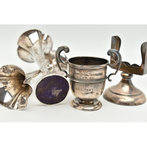 150 - FOUR ITEMS OF SILVERWARE, to include a pair of silver Edwardian bud vases with weighted bases, hallm... 