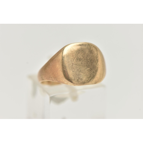 76 - A GENTS 9CT GOLD POLISHED SIGNET RING, of a square form, polished band, hallmarked 9ct Birmingham, r... 