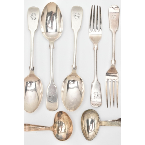 152 - A SELECTION OF EARLY 20TH CENTURY SILVER CUTLERY, to include three table forks, two dessert forks, t... 