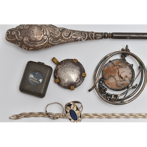 165 - A SELECTION OF SILVER AND WHITE METAL ITEMS, to include a large silver handled button hook, hallmark... 