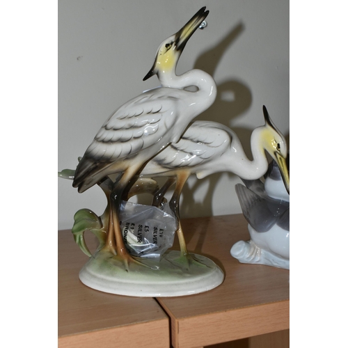 325 - TWO LLADRO AND KERAMOS WIEN FIGURE GROUPS OF BIRDS, comprising Lladro 'Birds', no 4667, sculpted by ... 