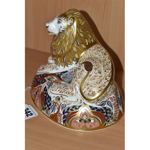 342 - A ROYAL CROWN DERBY IMARI LION PAPERWEIGHT, issued 1996-2000, with gold painted silver stopper, 1998... 