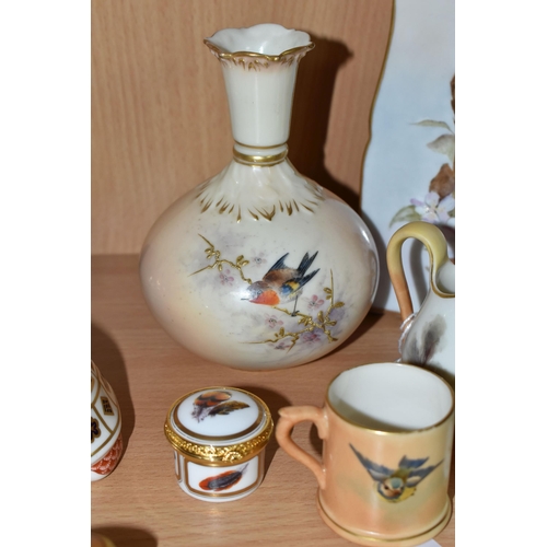 352 - A SMALL GROUP OF WORCESTER PORCELAIN, comprising a small Royal Worcester jug painted with a pheasant... 