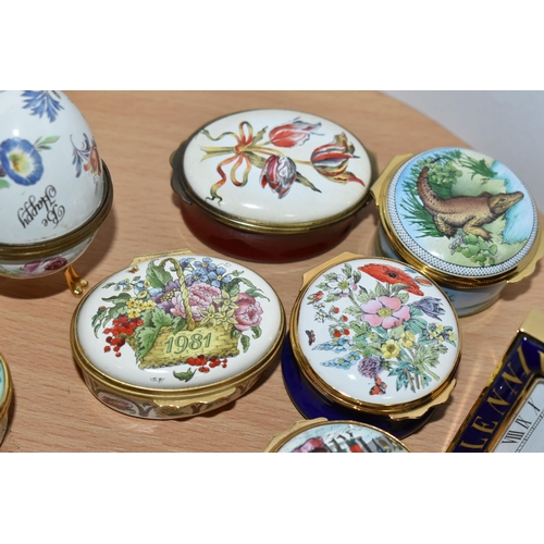 365 - A COLLECTION OF HALCYON DAYS AND SIMILAR TRINKET BOXES AND OTHER ENAMEL WARE, eleven pieces to inclu... 