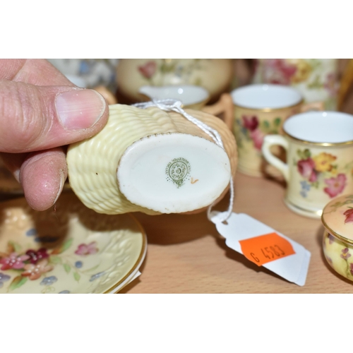 380 - A GROUP OF EARLY WORCESTER MINIATURE IVORY BLUSH PORCELAIN, comprising a flower basket, pin dish G10... 