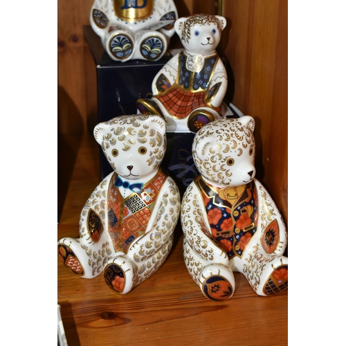 404 - FIVE ROYAL CROWN DERBY IMARI PAPERWEIGHTS, comprising 'Drummer Bear' introduced 1998-2004, gold stop... 