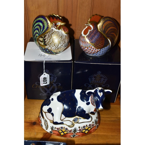 407 - A ROYAL CROWN DERBY IMARI PAPERWEIGHT FRIESIAN COW 'BUTTERCUP' AND TWO BOXED 'FARMYARD COCKERELS', c... 