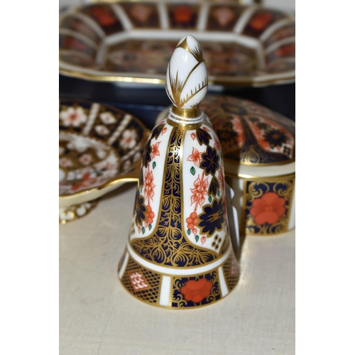 422 - FIVE PIECES OF ROYAL CROWN DERBY IMARI, comprising four pieces of 1128 ' Old Imari' in the form of a... 