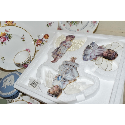 430 - ROYAL CROWN DERBY AND WEDGWOOD JASPER WARES ETC, to include fourteen 'Derby Posies' trinket dishes a... 