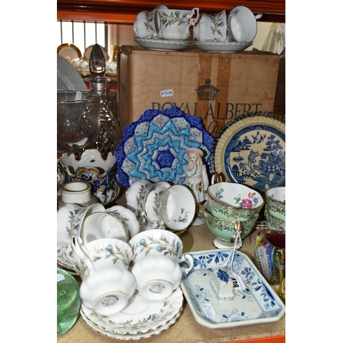 438 - A VARIETY OF CERAMICS AND GLASSWARE INCLUDING A ROYAL ALBERT TEA SET,  A VICTORIAN GLASS DUMP PAPERW... 