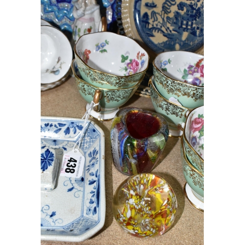 438 - A VARIETY OF CERAMICS AND GLASSWARE INCLUDING A ROYAL ALBERT TEA SET,  A VICTORIAN GLASS DUMP PAPERW... 