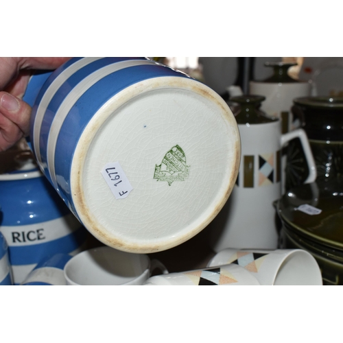 439 - A LARGE COLLECTION OF CERAMIC KITCHENWARE INCLUDING PORTMERION, BESWICK AND T.G. GREEN 'CORNISH WARE... 