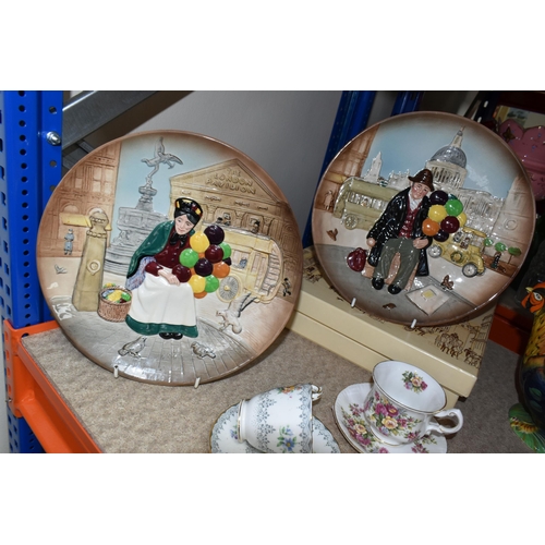 466 - A QUANTITY OF CERAMIC ORNAMENTS including Royal Doulton Balloon Figure character plates, a Royal Win... 