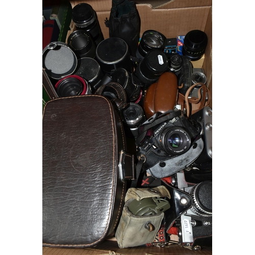 480 - A BOX OF VINTAGE PHOTOGRAPHIC EQUIPMENT ETC, to include an Olympus Pen EES-2, Pentax MV1 35mm SLR ca... 