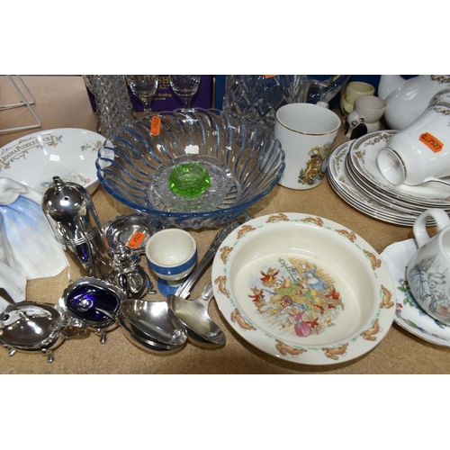 487 - A GROUP OF ROYAL DOULTON 'REPTON' PATTERN DINNERWARE AND BOXED TUTBURY CRYSTAL, comprising six dinne... 