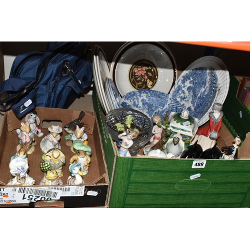 489 - TWO BOXES AND LOOSE CERAMICS, to include a collection of six mid-century Beswick Beatrix Potter's ch... 