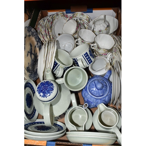 533 - FOUR BOXES OF CERAMICS, GLASS AND METALWARE, to include a fifteen piece Midwinter Stonehenge 'Blue D... 